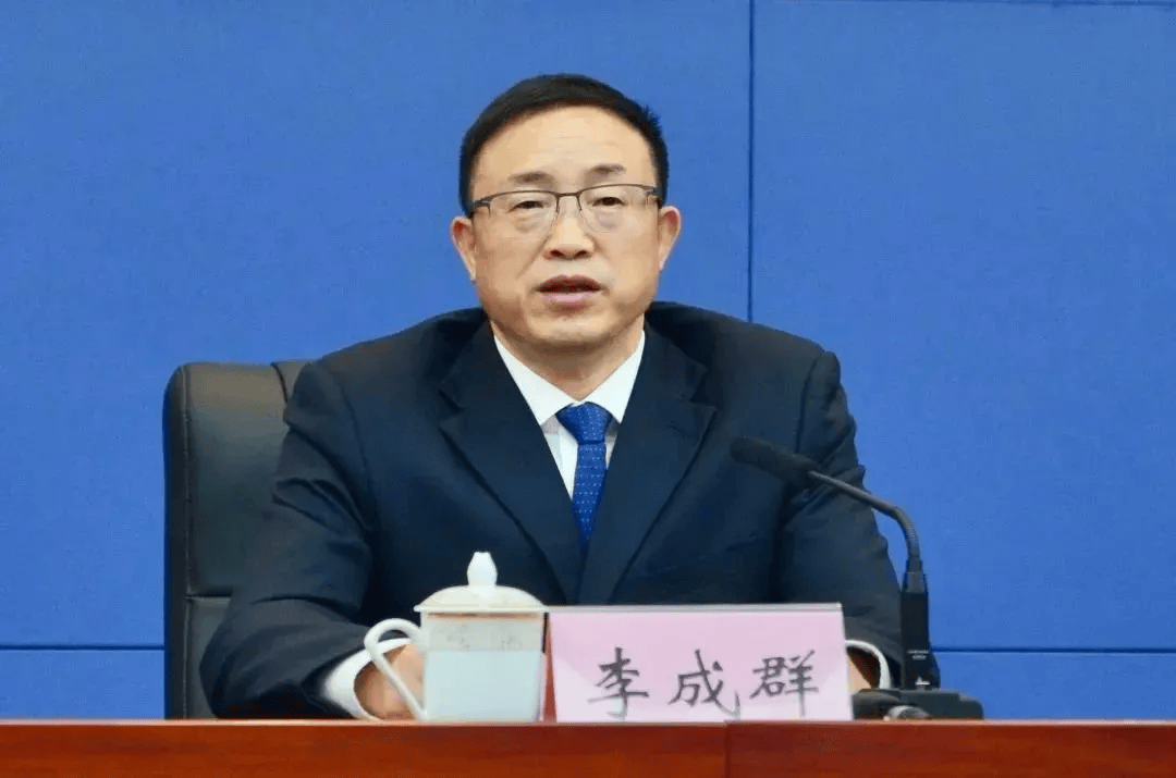 如何申请皇冠信用網
_县长溺子爱妻、放弃原则如何申请皇冠信用網
，全家腐败，全县200余名“一把手”及其家属、4800余名“关键岗位”干部接受教育