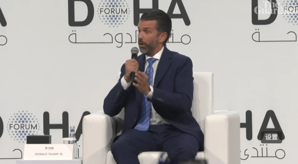 ‌荷兰足球_特朗普长子暗示：特朗普或因腐败丑闻退出乌克兰和平进程